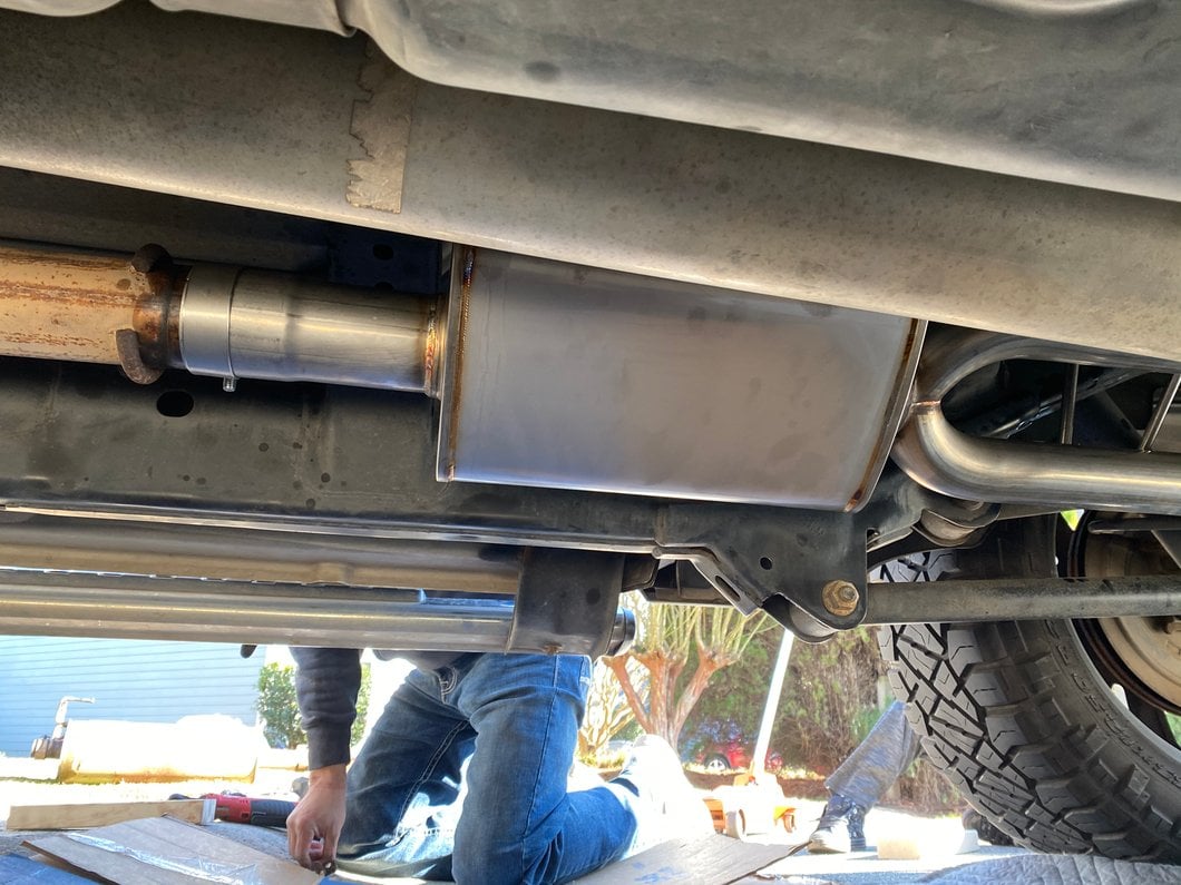 C&L Direct-Fit Performance Muffler with Black Tips (09-18 5.7L RAM 1500 w/ Factory Dual Exhaust)