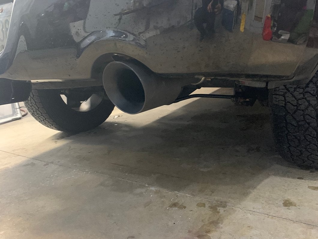 C&L Direct-Fit Performance Muffler with Black Tips (09-18 5.7L RAM 1500 w/ Factory Dual Exhaust)